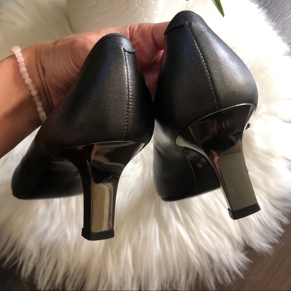 Vintage Ralph Lauren pointed toe heels - Picture 4 of 6